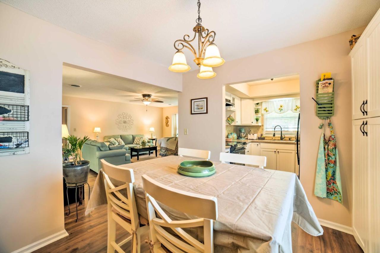 Oak Island Home With Fenced Yard, Walk To Long Beach Ngoại thất bức ảnh