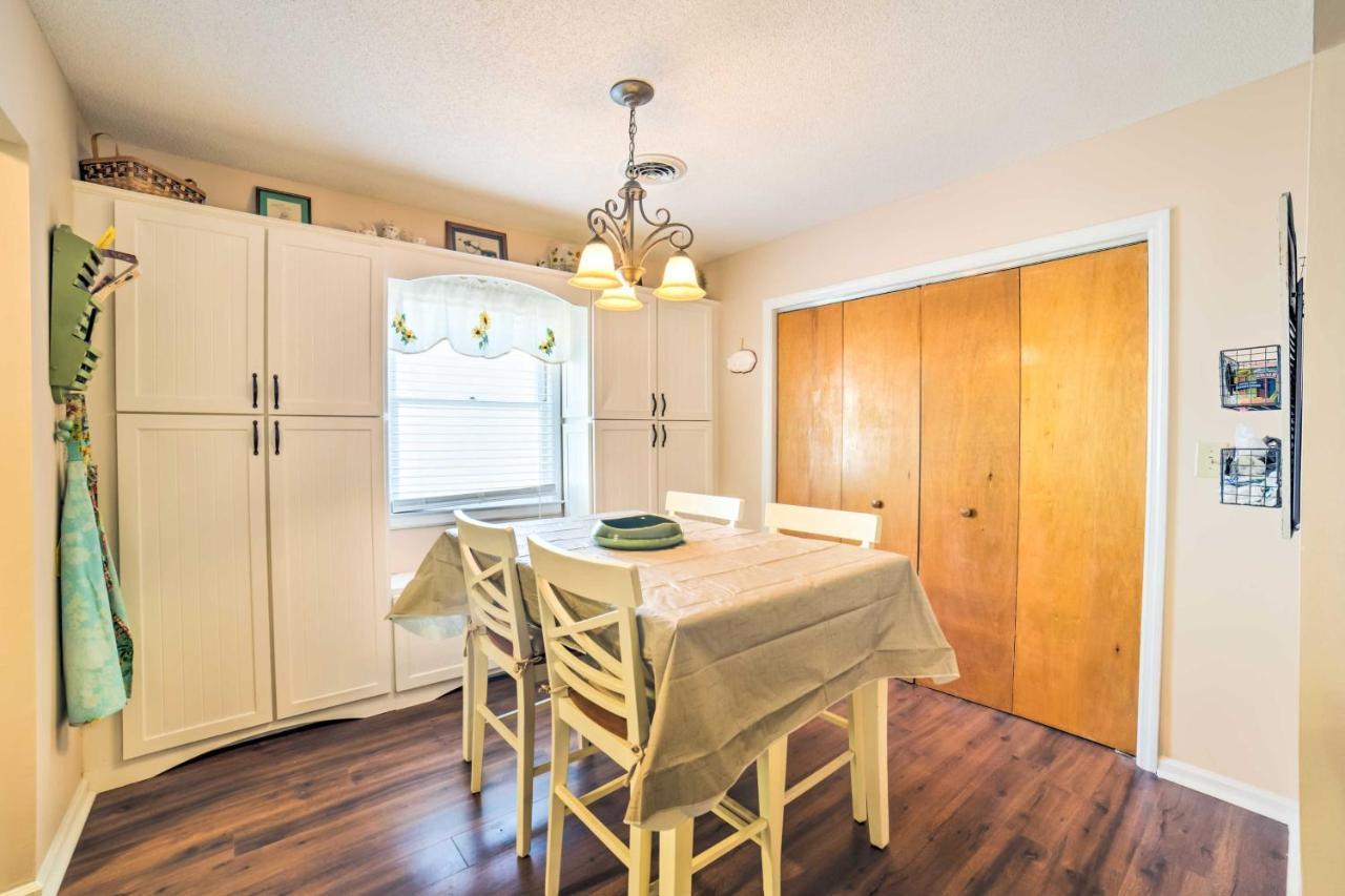 Oak Island Home With Fenced Yard, Walk To Long Beach Ngoại thất bức ảnh