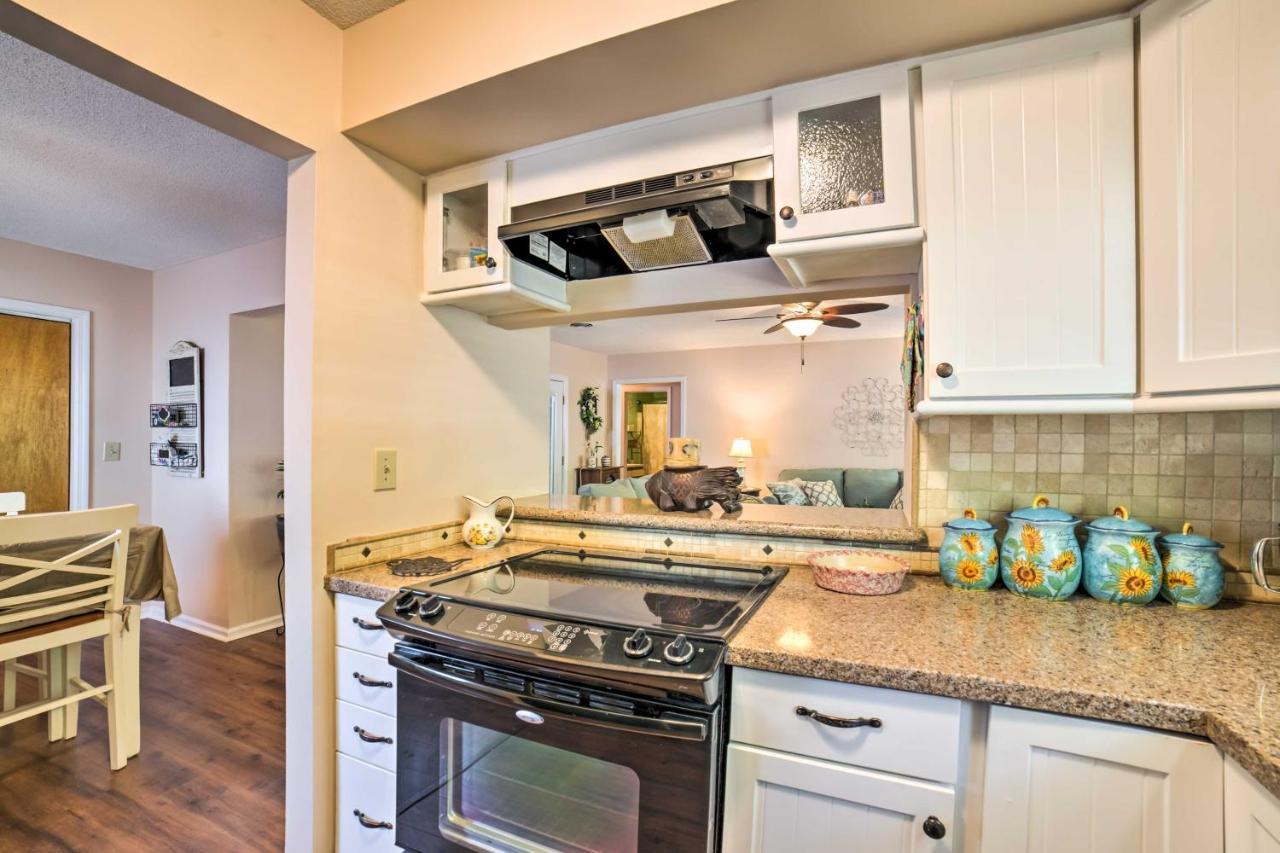 Oak Island Home With Fenced Yard, Walk To Long Beach Ngoại thất bức ảnh
