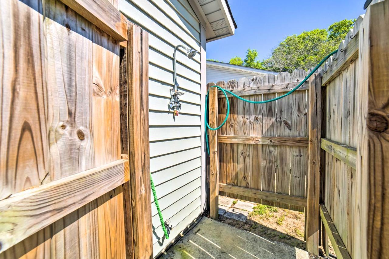 Oak Island Home With Fenced Yard, Walk To Long Beach Ngoại thất bức ảnh