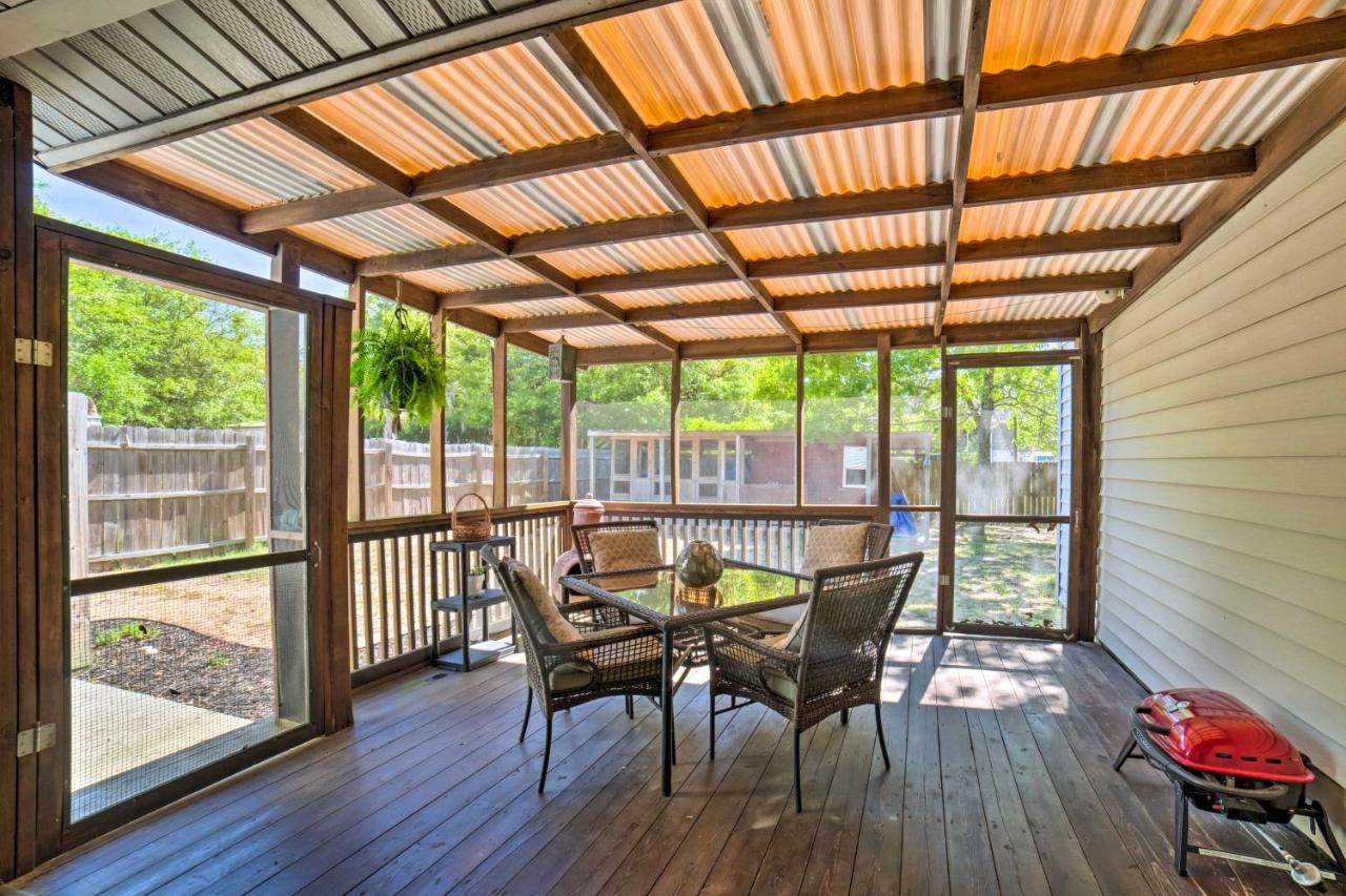Oak Island Home With Fenced Yard, Walk To Long Beach Ngoại thất bức ảnh