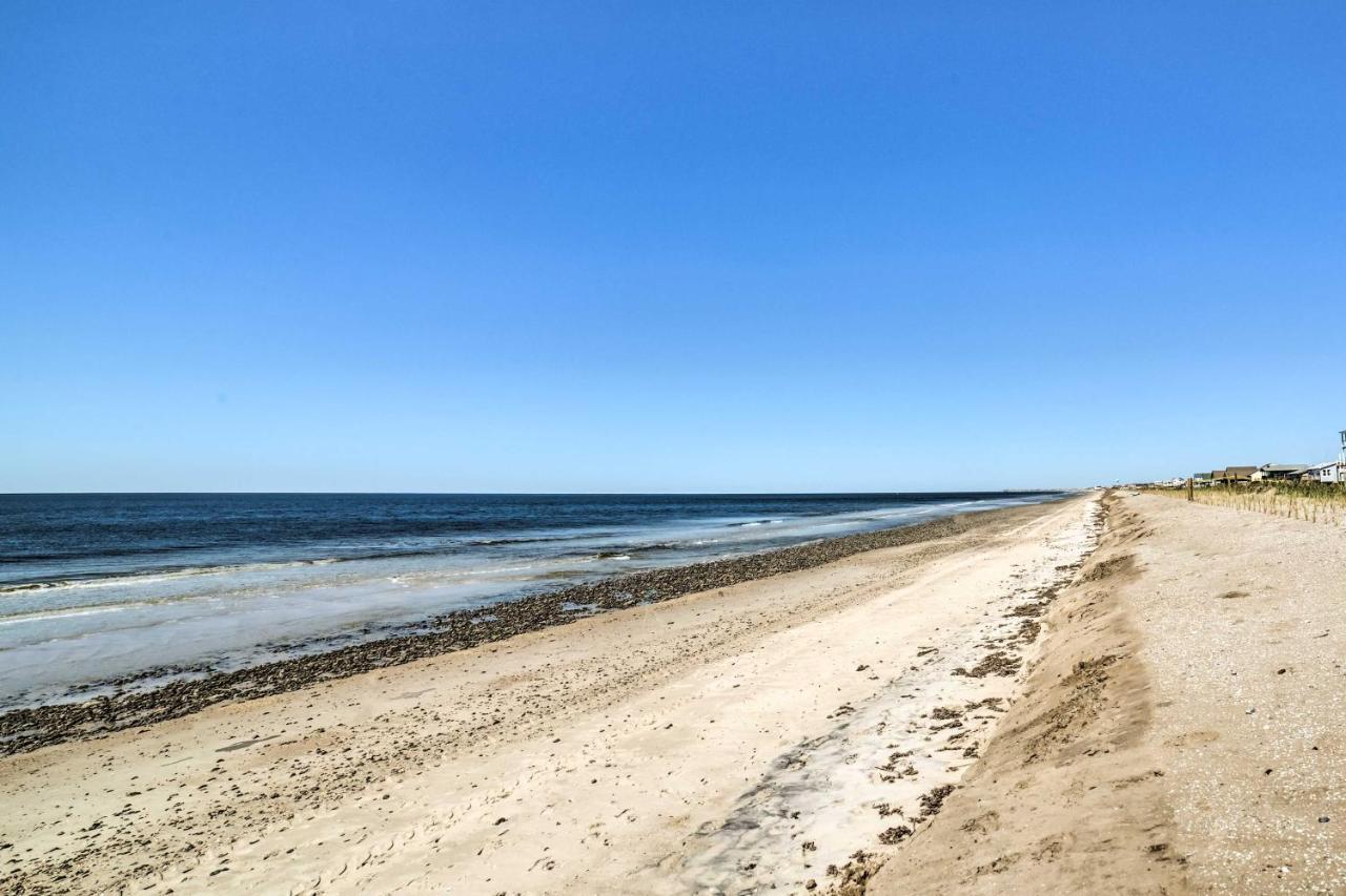Oak Island Home With Fenced Yard, Walk To Long Beach Ngoại thất bức ảnh